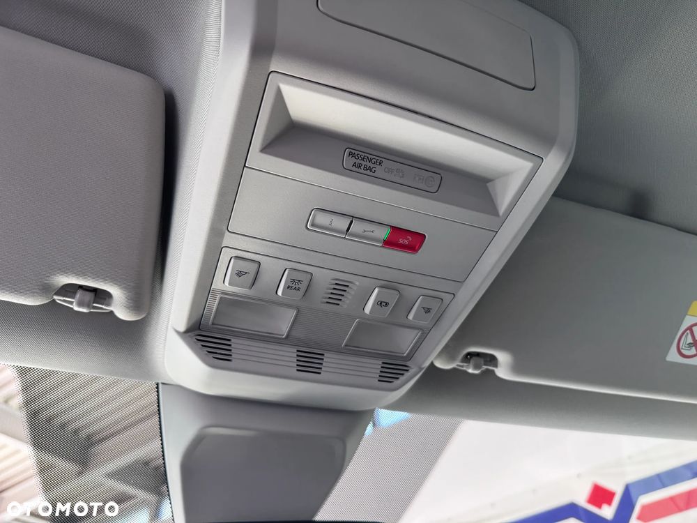 Volkswagen Multivan - 21
