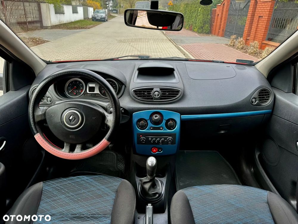 Renault Clio - 15