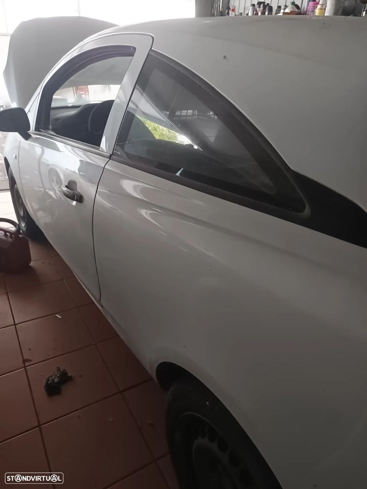 Opel Corsa 1.3 CDTI City - 4