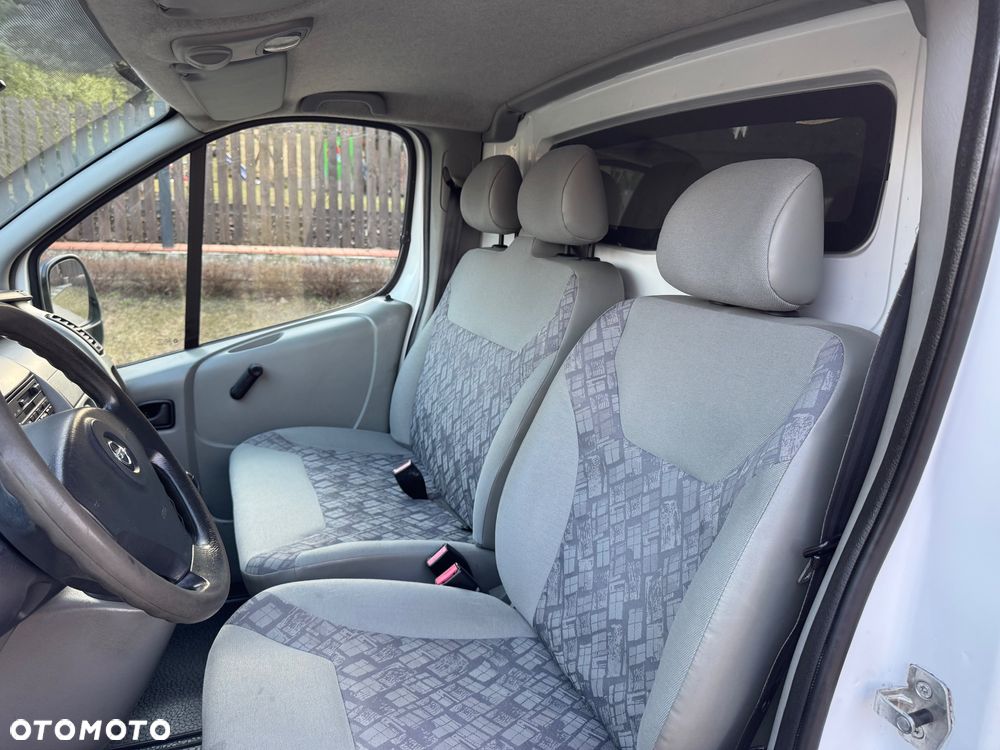 Opel Vivaro - 8