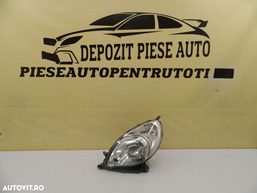 Far stanga Toyota Yaris Verso facelift Halogen, 2004, 2005, 2006. - 1