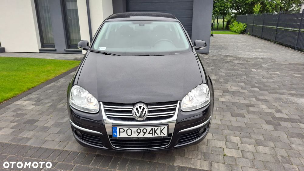 Volkswagen Jetta 1.6 Trendline - 11
