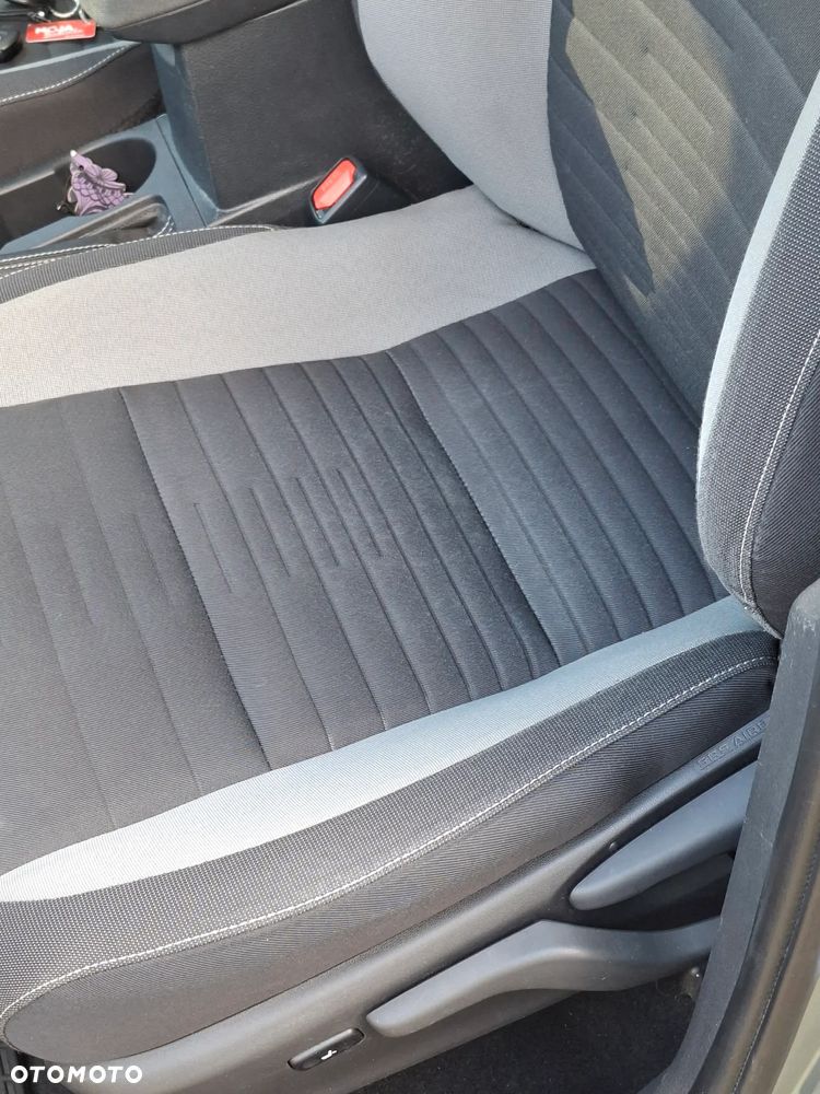 Toyota Auris Hybrid 135 Comfort - 10