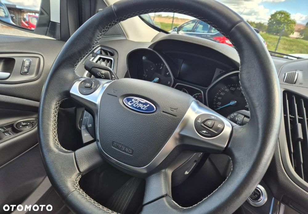 Ford Kuga - 13