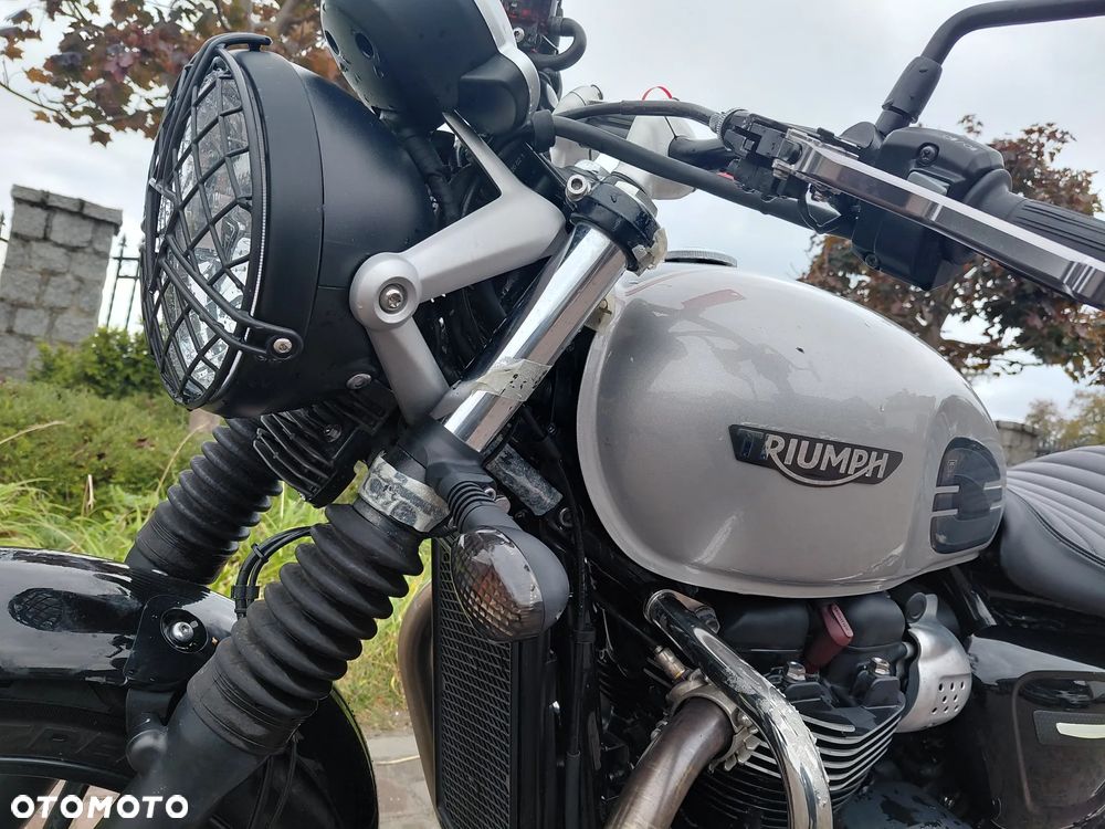 Triumph Street Twin - 18