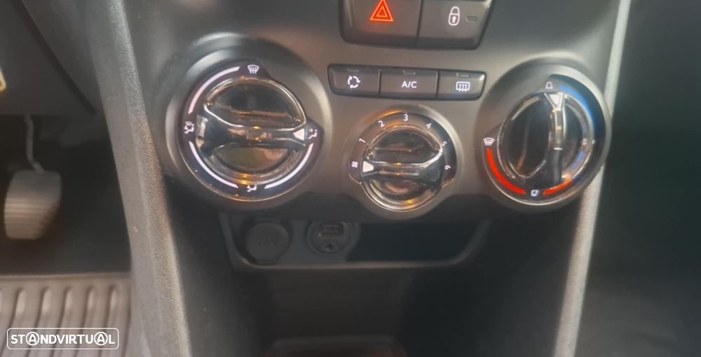 Peugeot 208 1.2 PureTech Access - 19