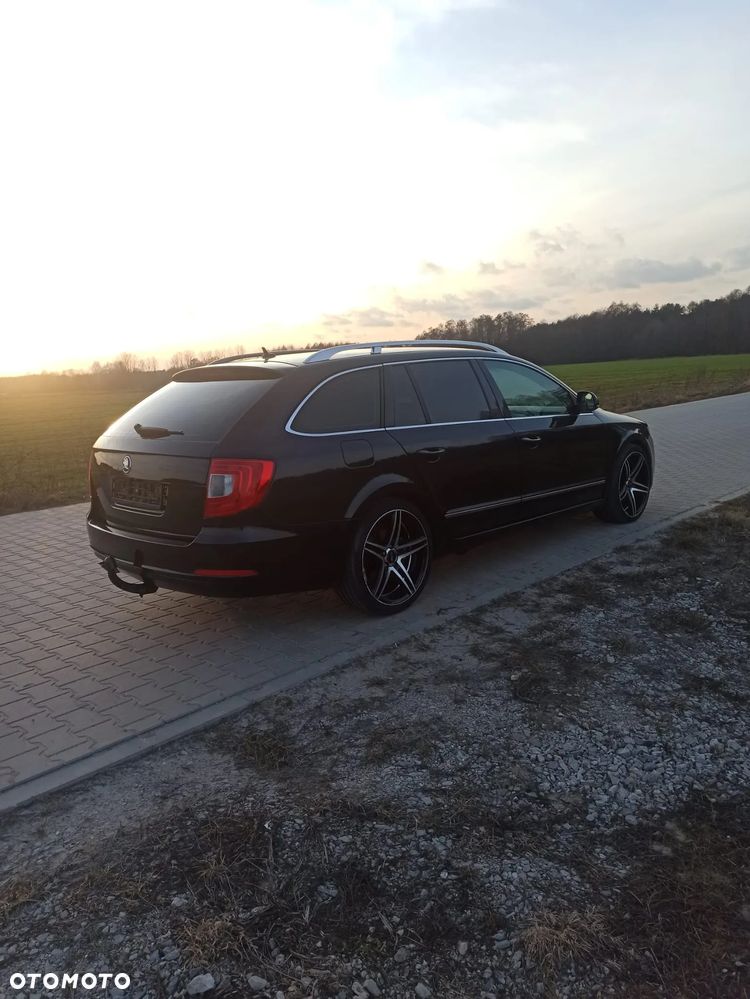 Skoda Superb Combi 1.8 TSI DSG Active - 3