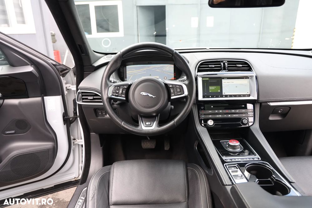 Jaguar F-Pace 20d AWD Aut. R-Sport - 5