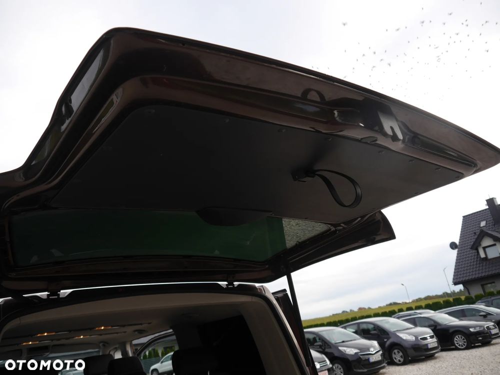 Volkswagen Multivan - 22