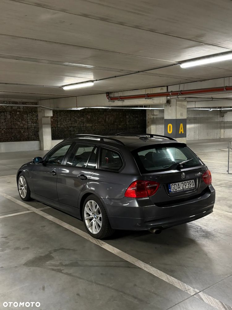 BMW Seria 3 320d - 4