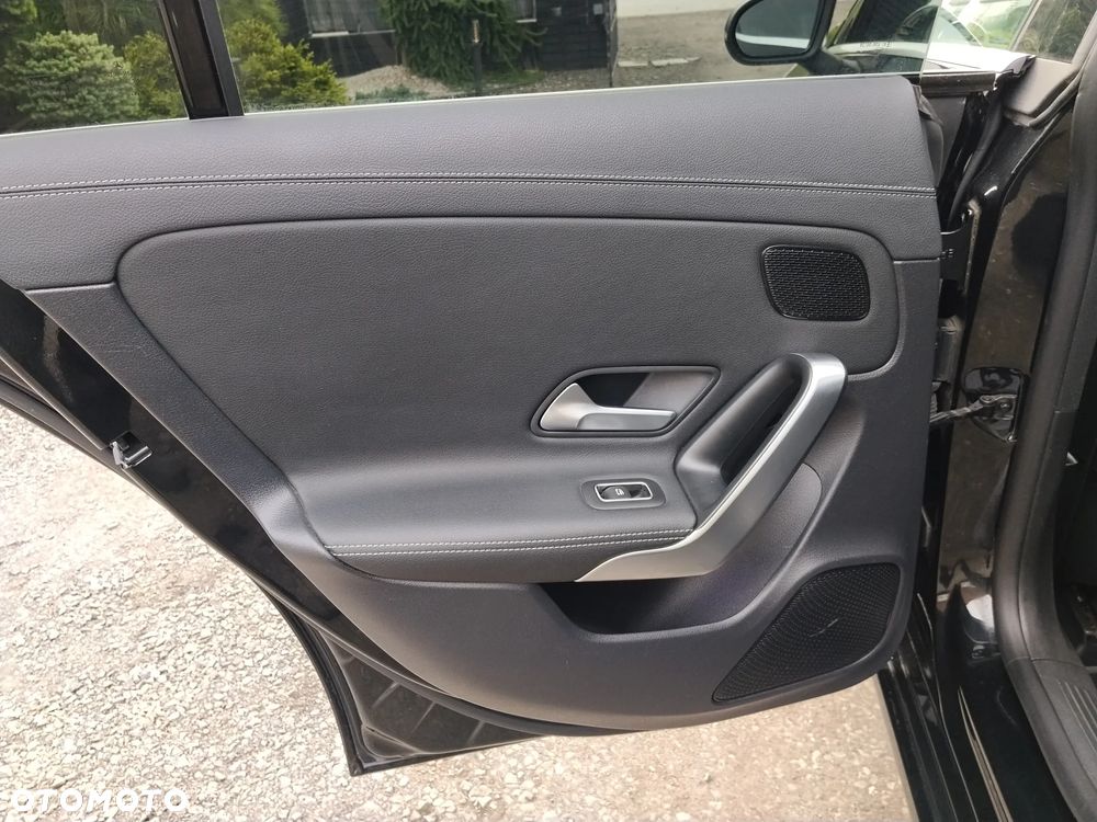 Mercedes-Benz CLA 200 d Progressive - 29