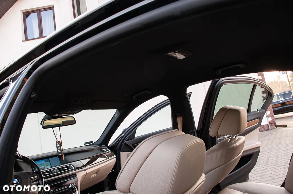 BMW Seria 7 740d xDrive - 13