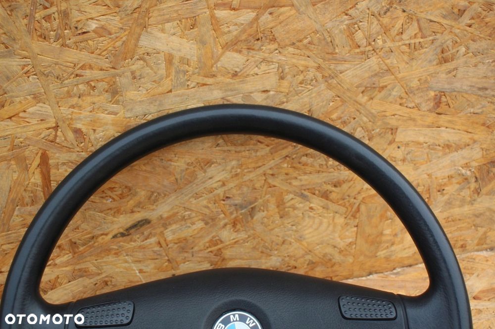 Kierownica BMW e32 e34 oryginalna czteroramienna 1152896 - 2