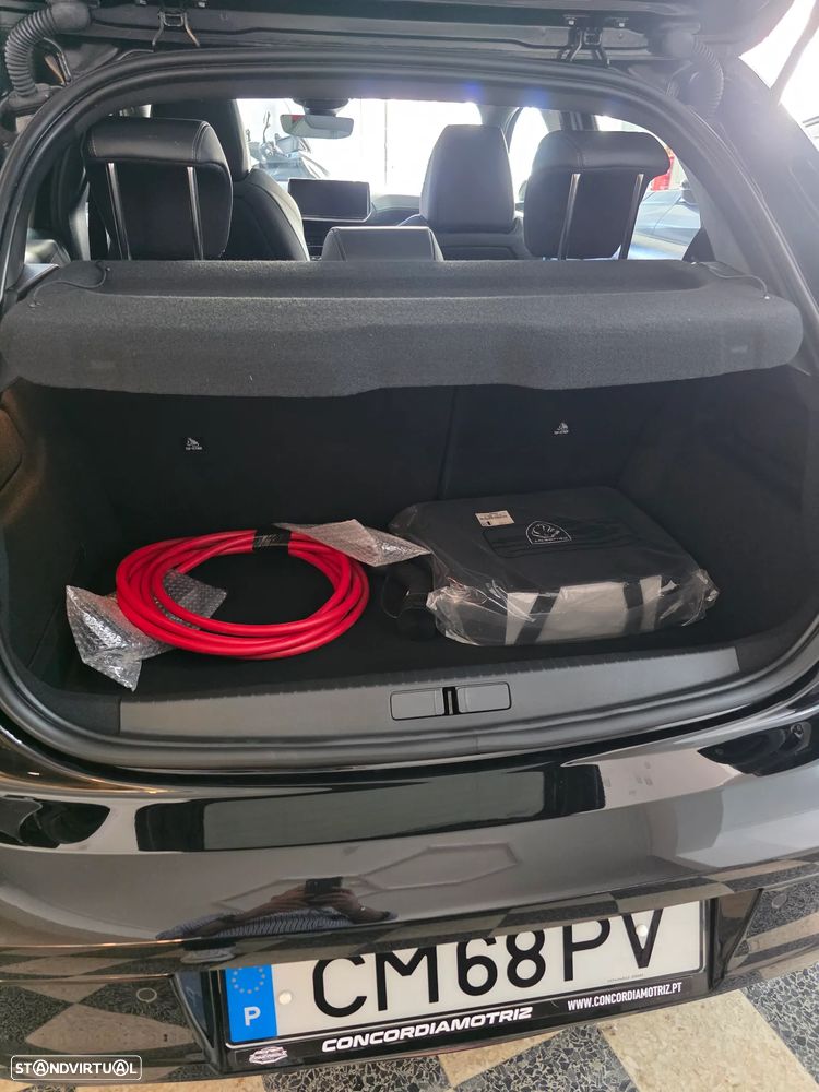 Peugeot e-208 - 5