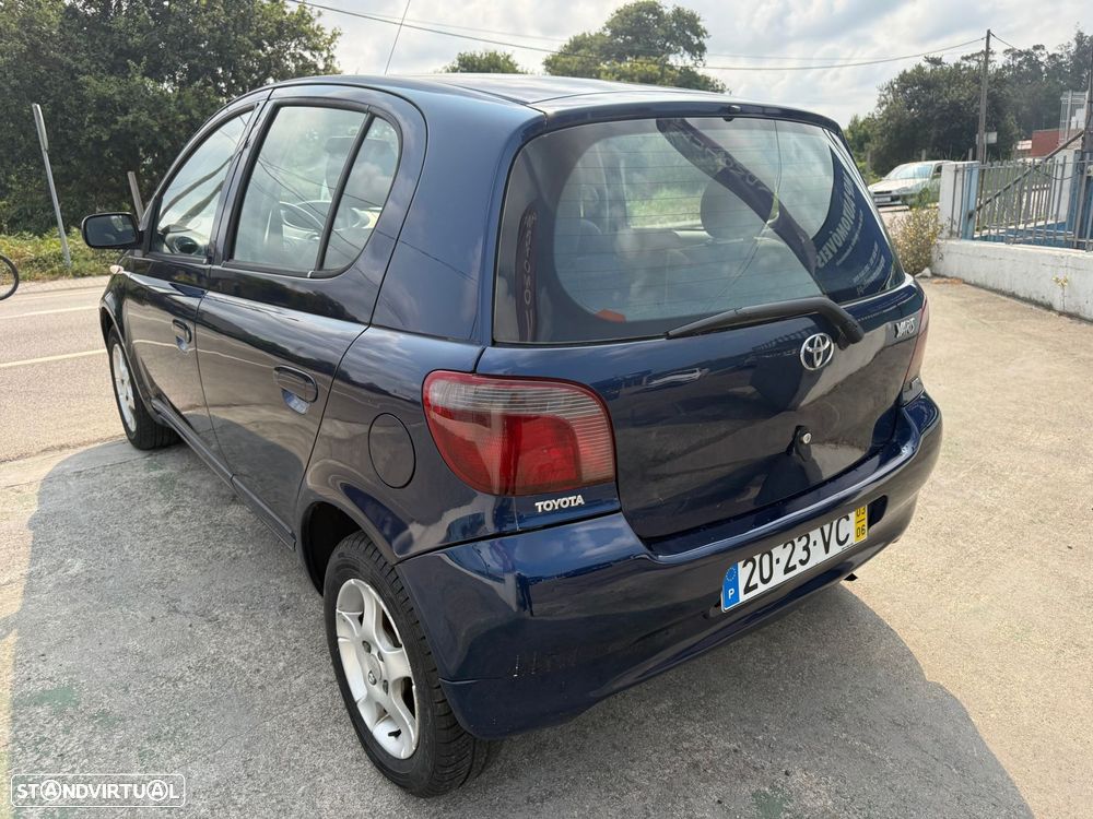 Toyota Yaris 1.0 Luna ABS - 9