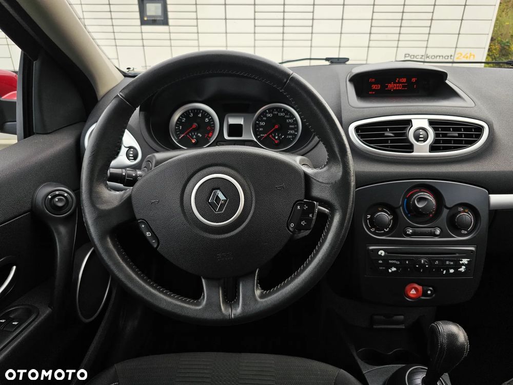 Renault Clio 1.2 16V Grandtour Dynamique - 17