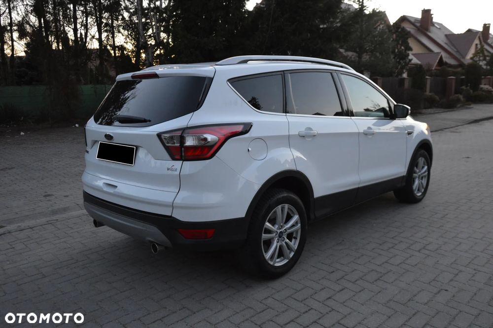 Ford Kuga 2.0 TDCi 2x4 Titanium - 10