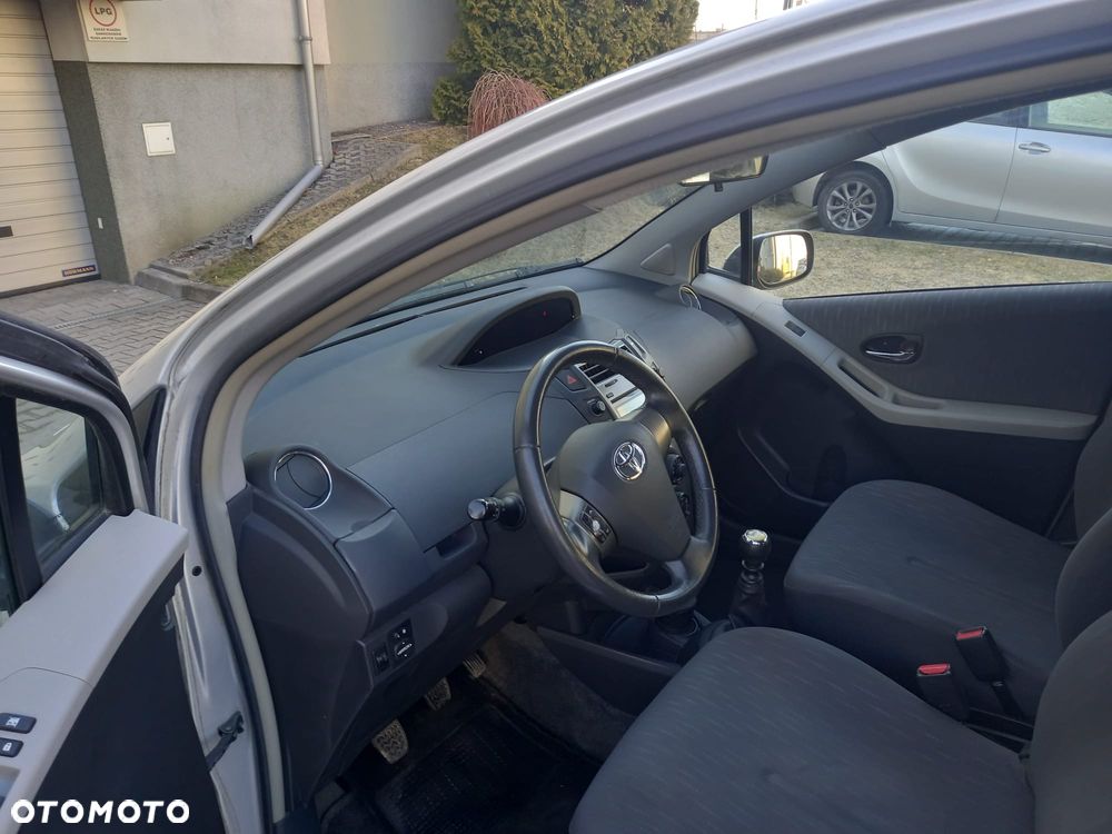 Toyota Yaris 1.4 D-4D Team - 15