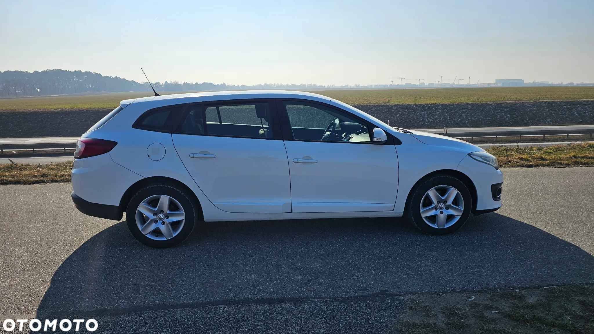 Renault Megane Grandtour ENERGY TCe 115 Start & Stop Authentique - 5