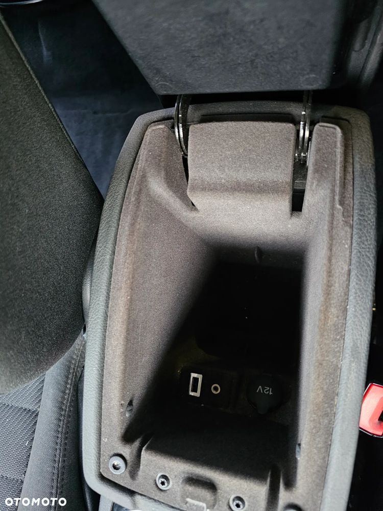 Ford S-Max 2.0 TDCi DPF Titanium - 9