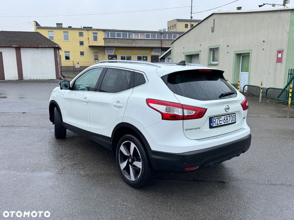 Nissan Qashqai - 4