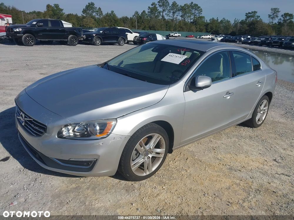 Volvo S60 - 1