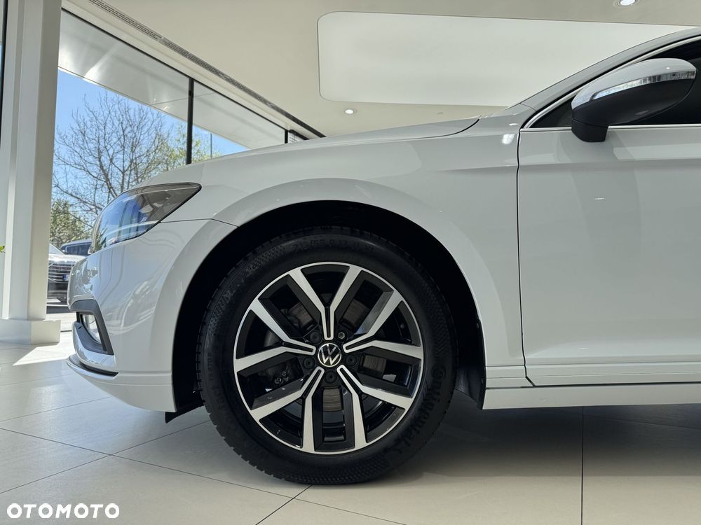 Volkswagen Passat - 18