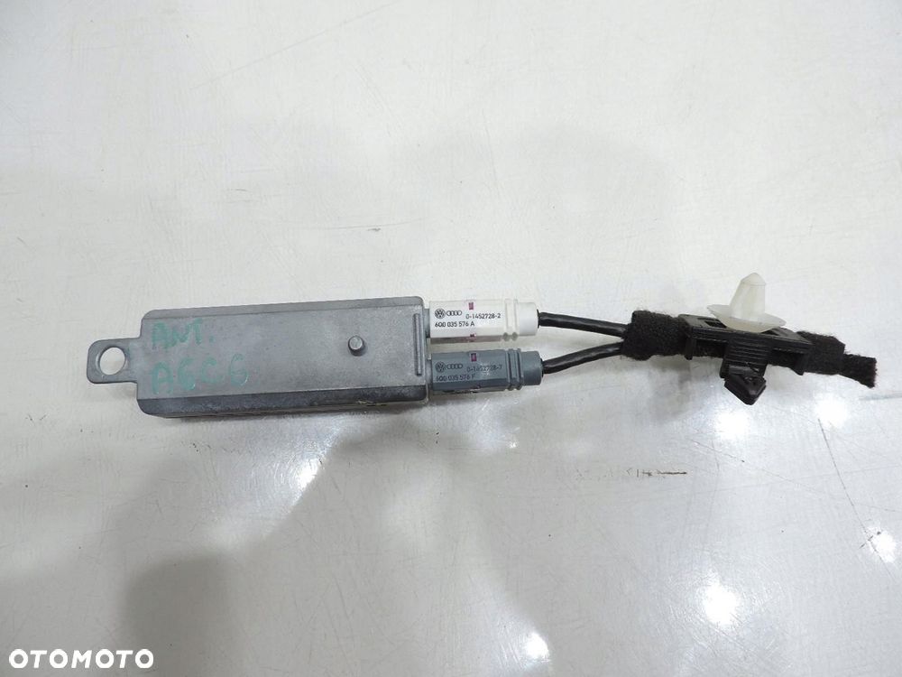 WZMACNIACZ ANTENY AUDI A6 C6 4F9035225A - 5