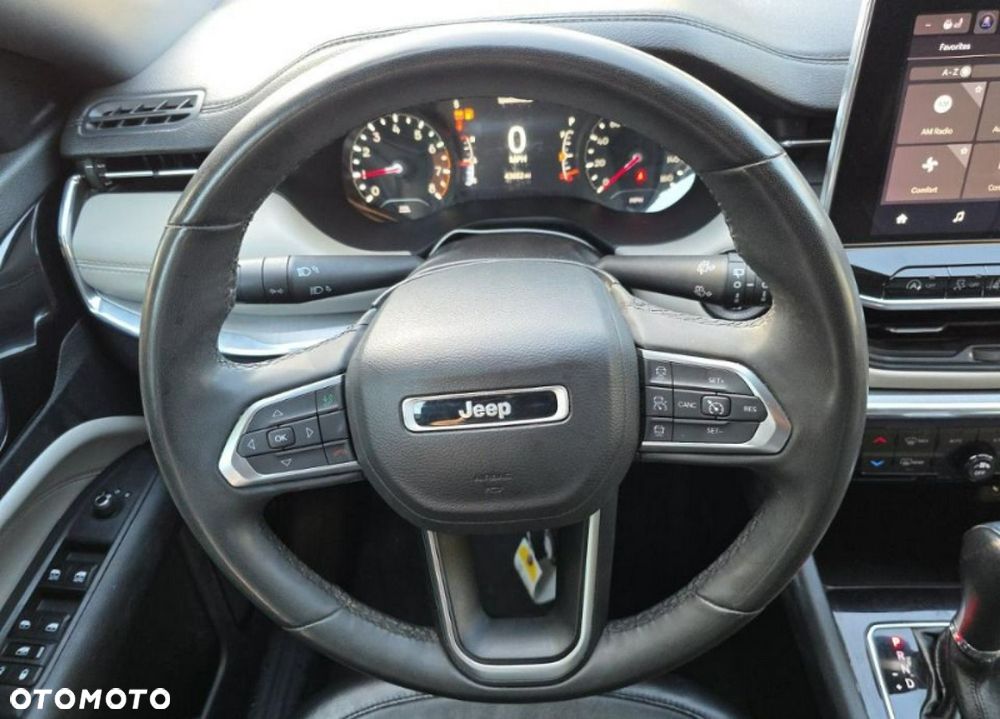 Jeep Compass - 8
