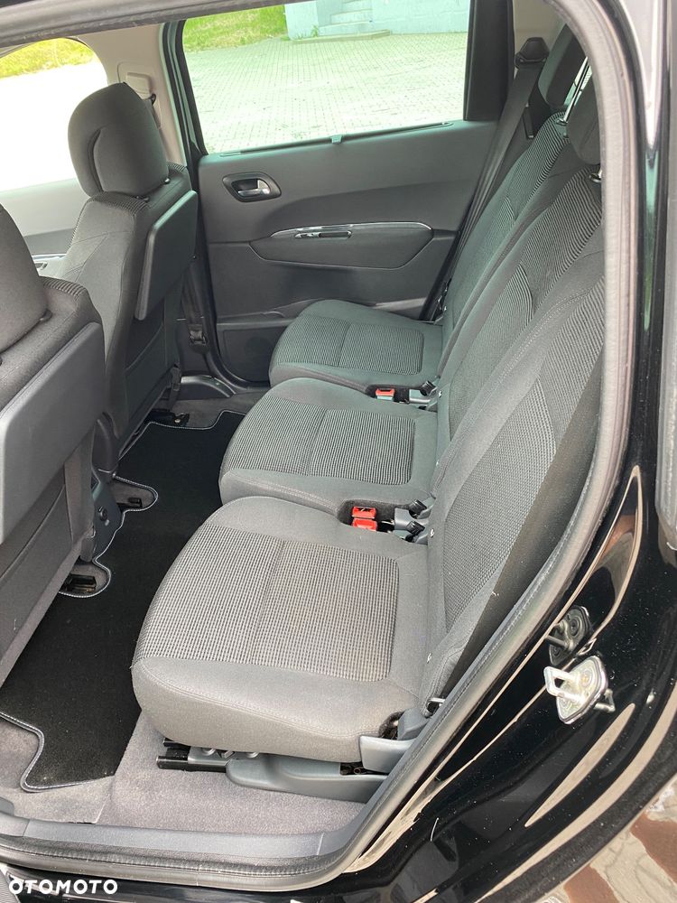 Peugeot 5008 2.0 HDi Family - 17