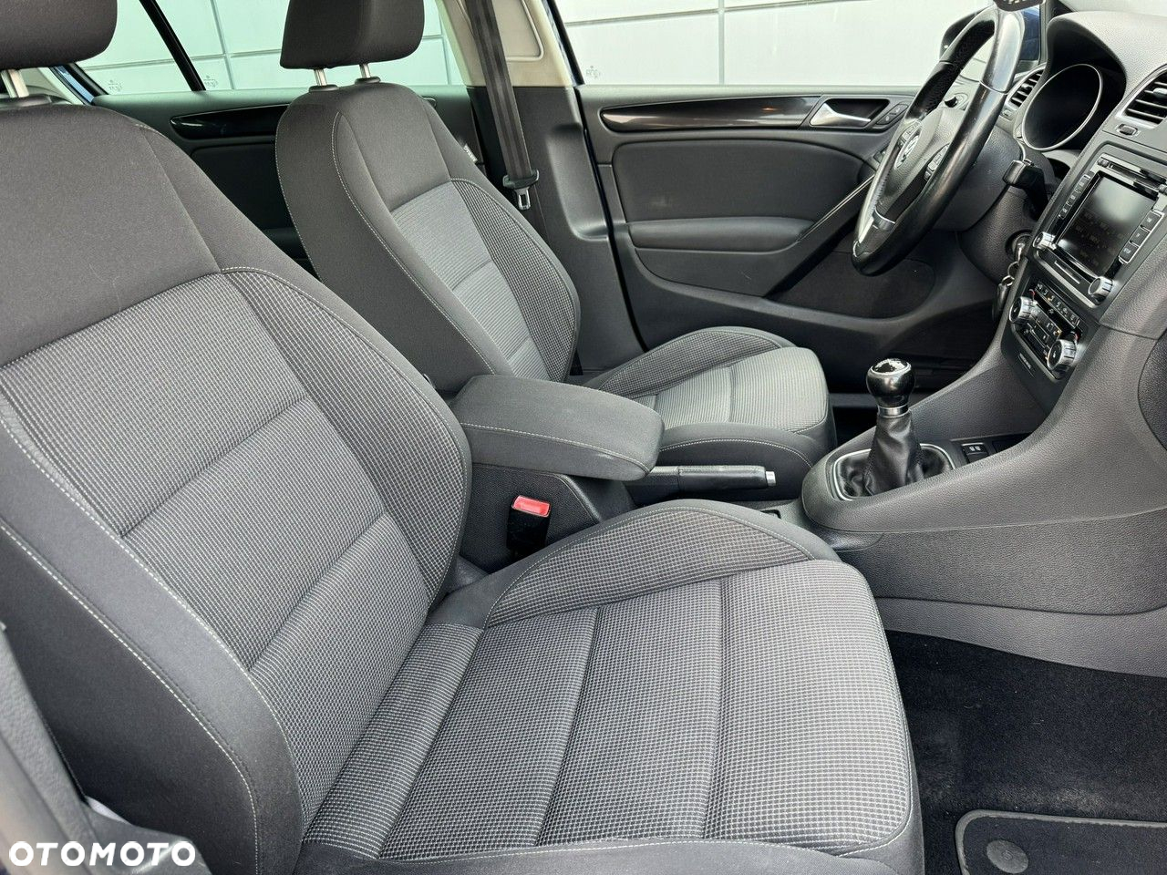 Volkswagen Golf VI 1.6 Highline - 17