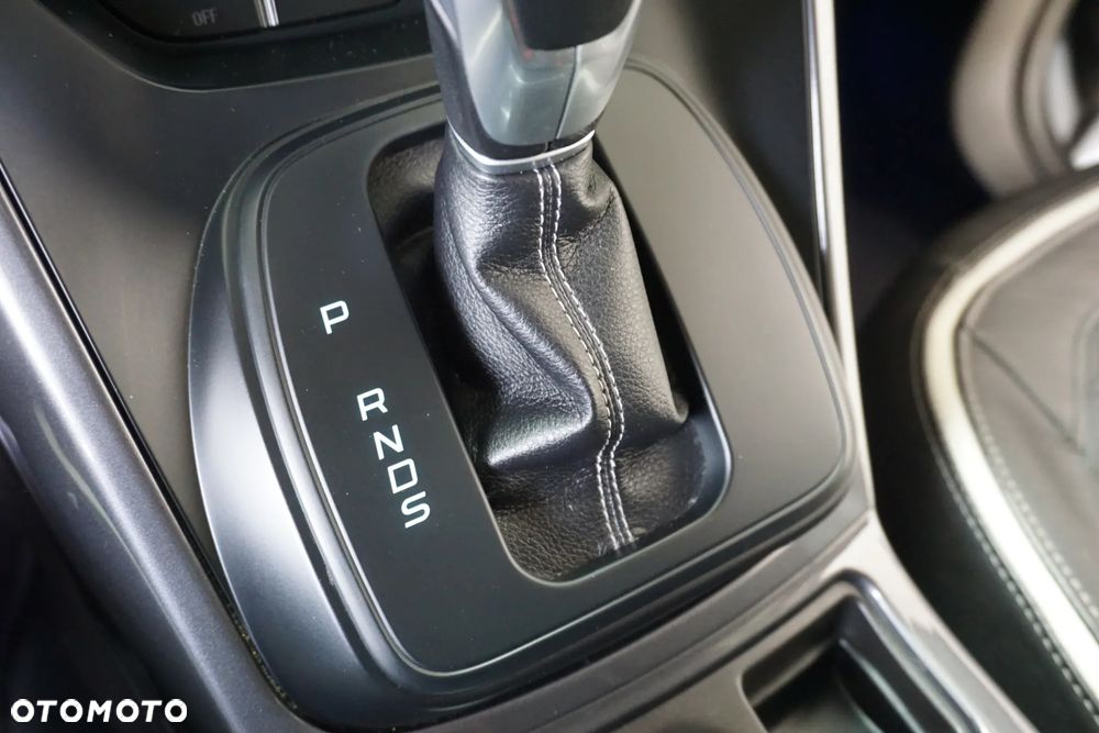 Ford Kuga - 34
