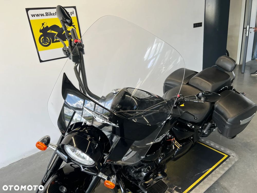 Suzuki Intruder - 15