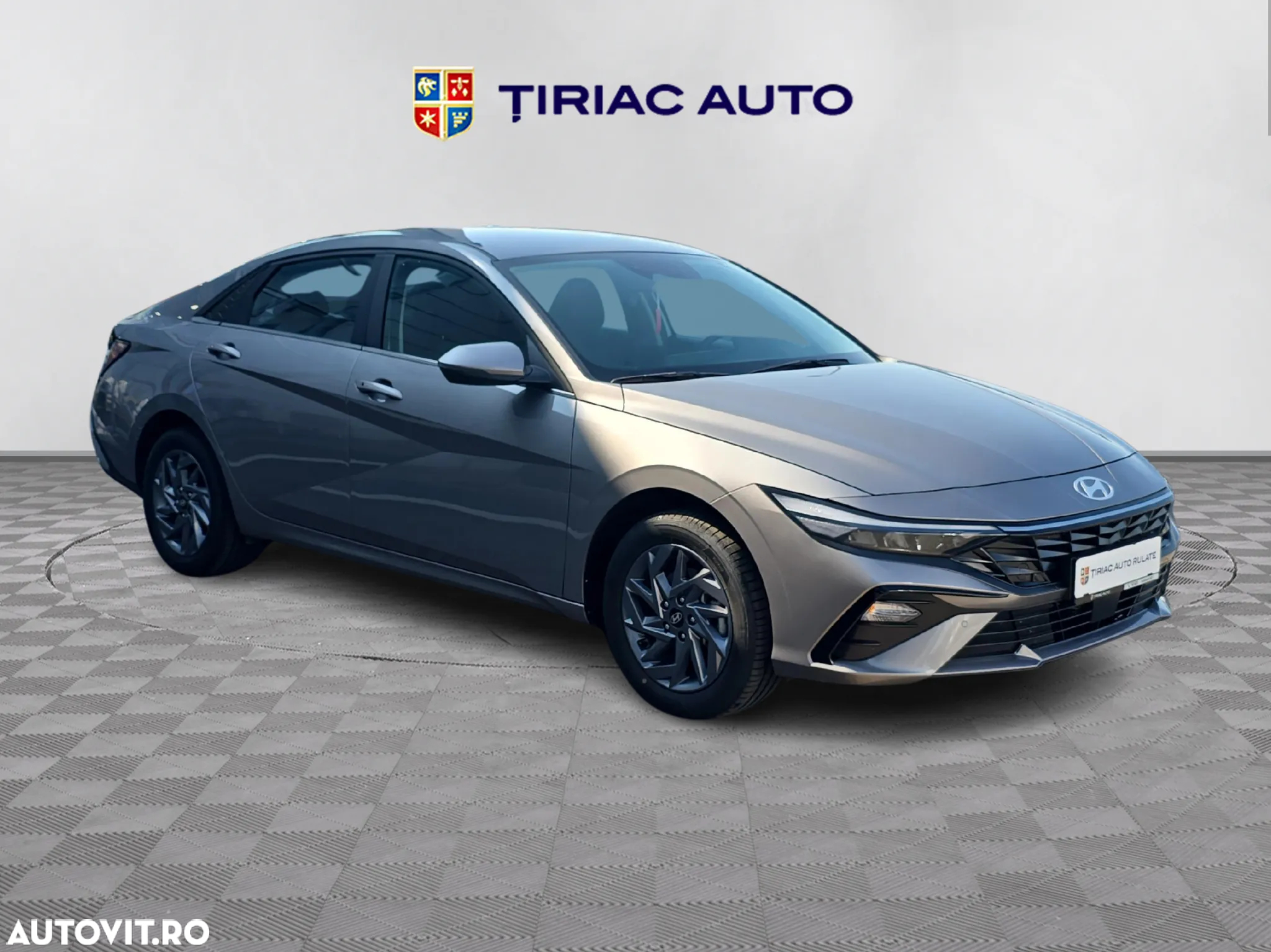 Hyundai Elantra - 7