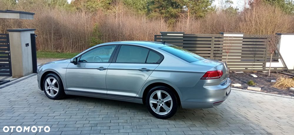 Volkswagen Passat - 5