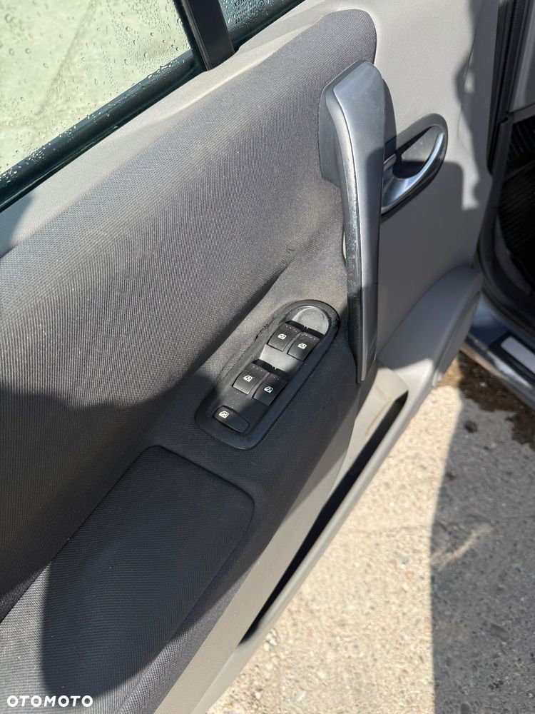 Renault Scenic 2.0 16V Avantage - 10