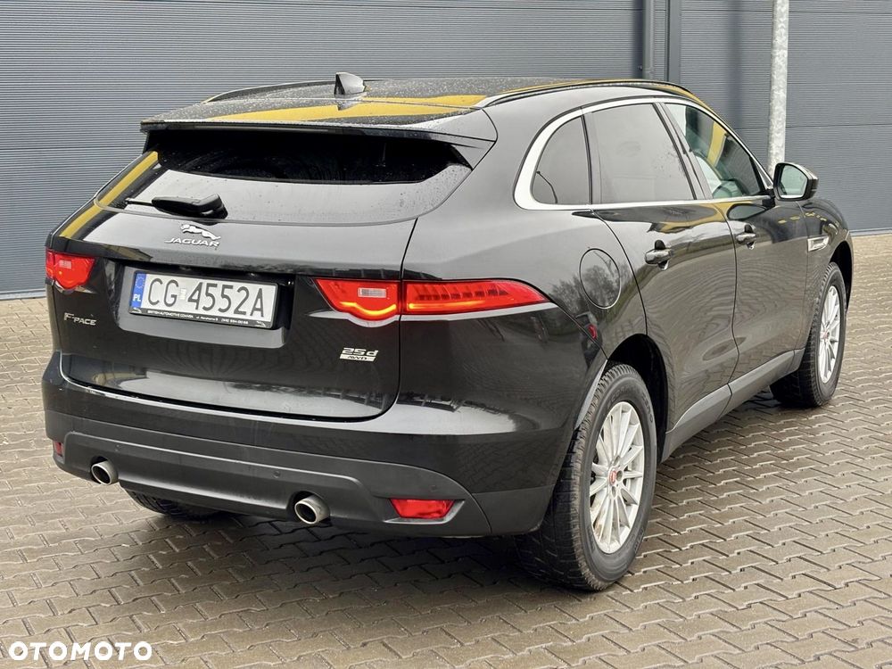 Jaguar F-Pace 2.0 i4D AWD Prestige - 12
