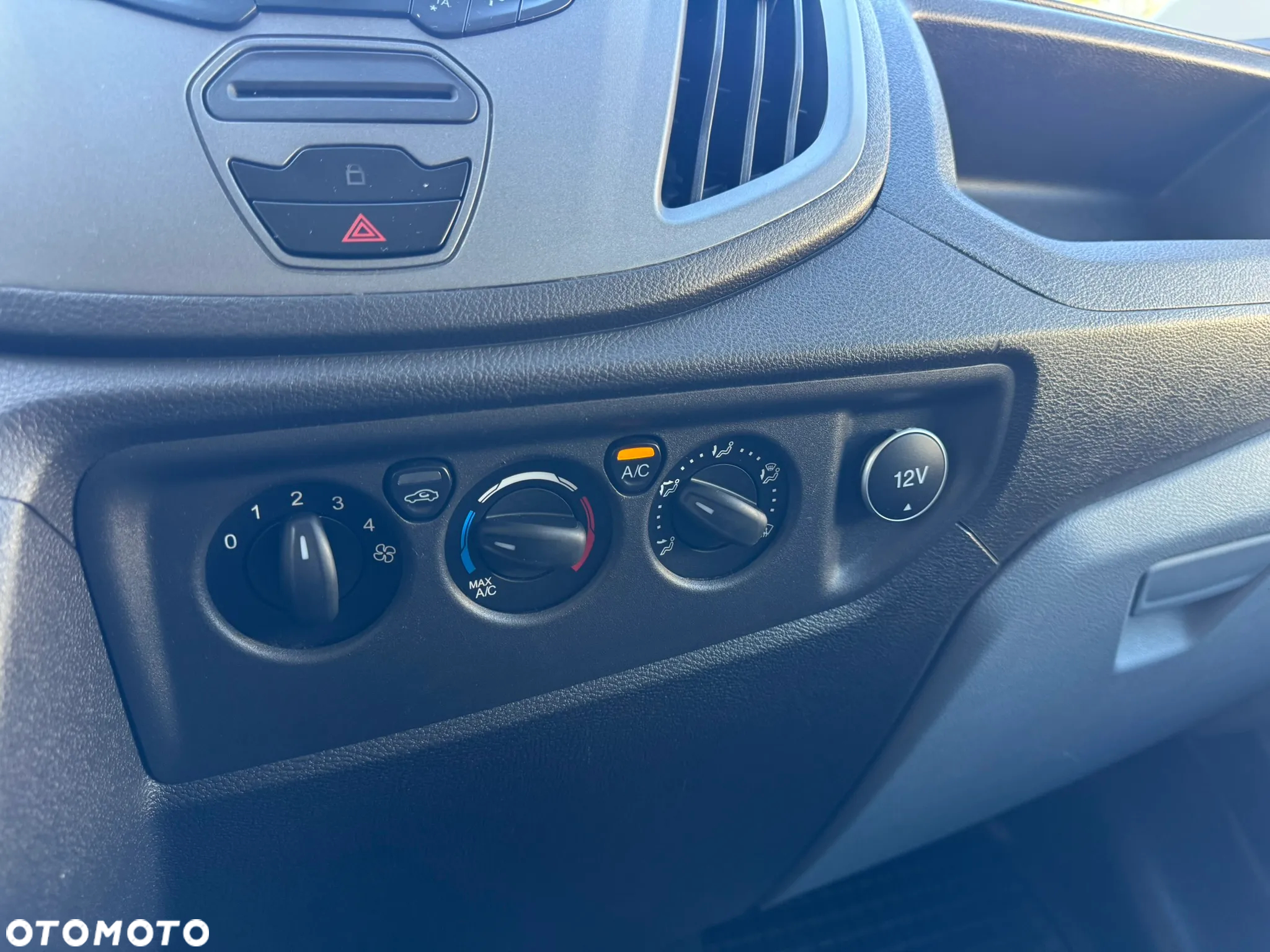 Ford Transit - 15