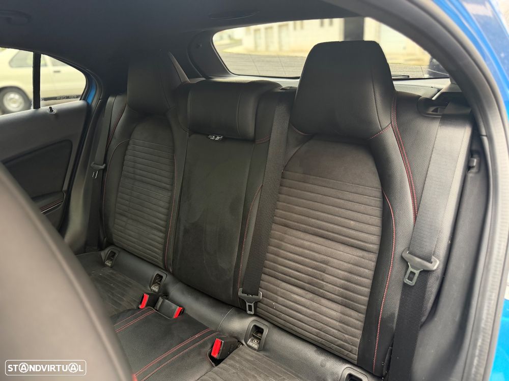 Mercedes-Benz A 180 CDI AMG Line - 11