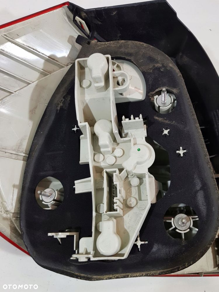 lampa prawy tył bmw e87 eur lift 08r 7164956 - 7
