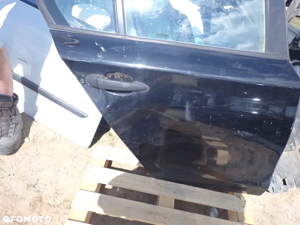 BMW E87 DRZWI PRAWE TYŁ KPL. - 3