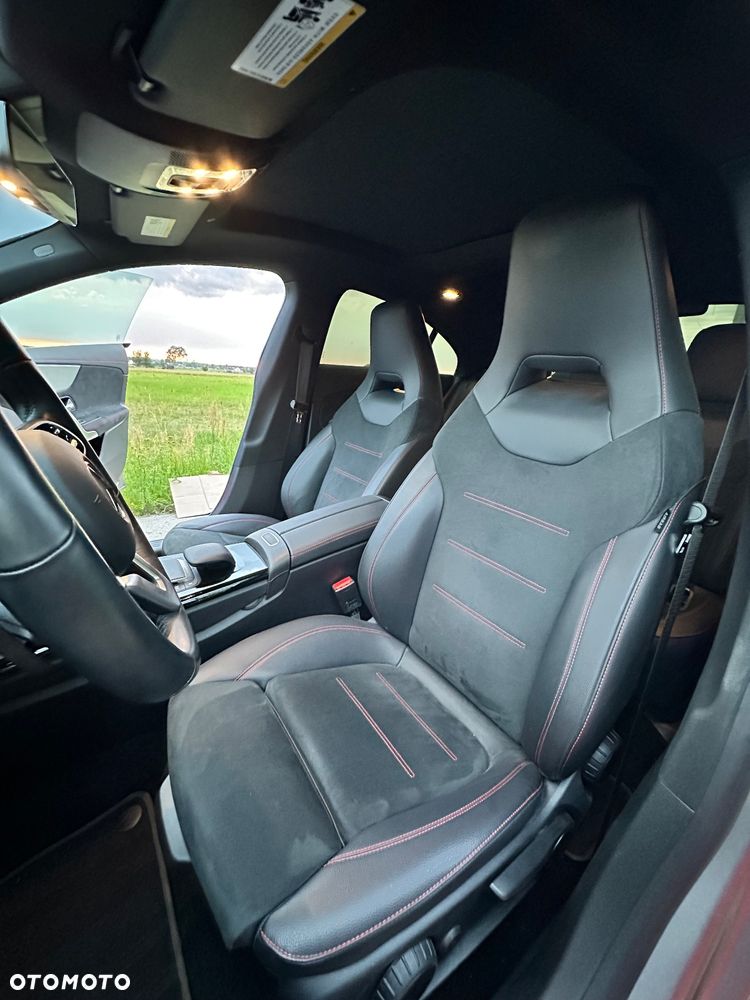 Mercedes-Benz CLA 250 4-Matic AMG Line 7G-DCT - 18