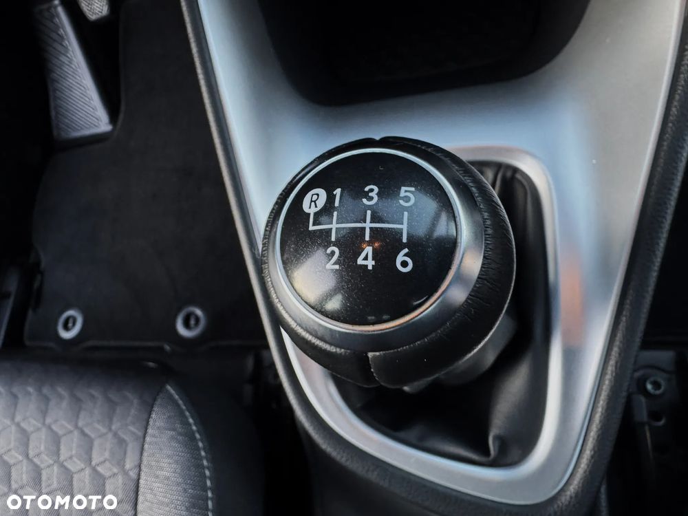 Toyota Yaris 1.5 Comfort - 21