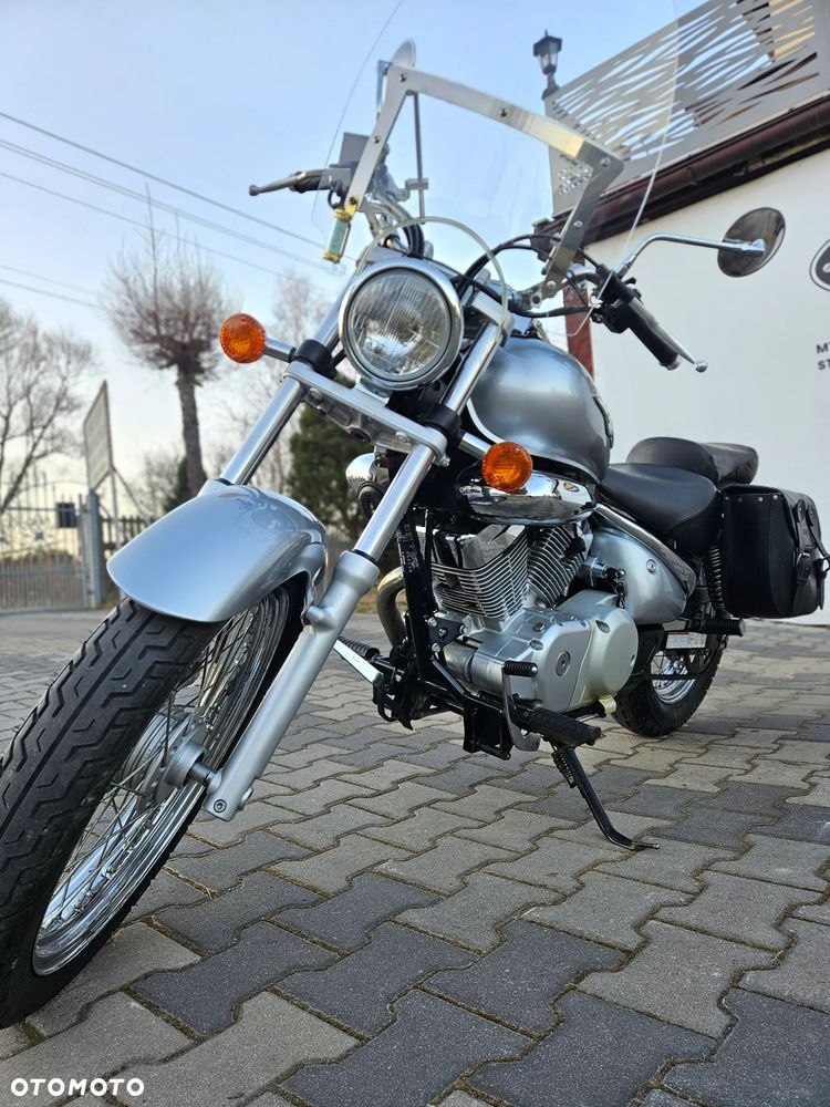 Suzuki Intruder - 9