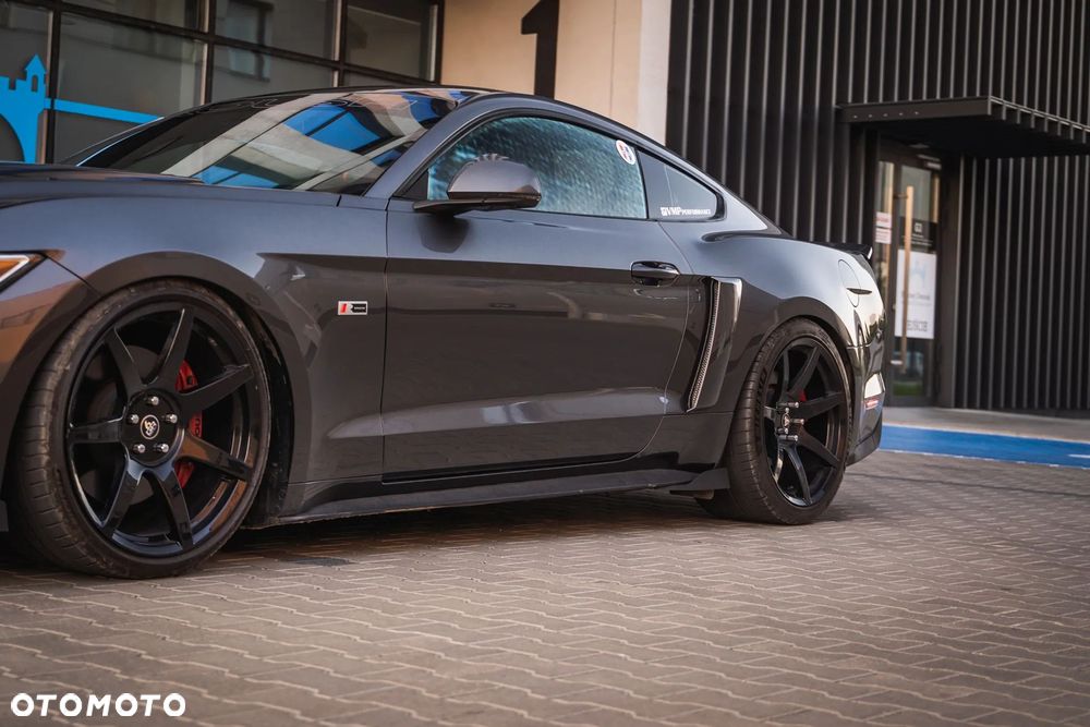 Ford Mustang 5.0 V8 GT - 16