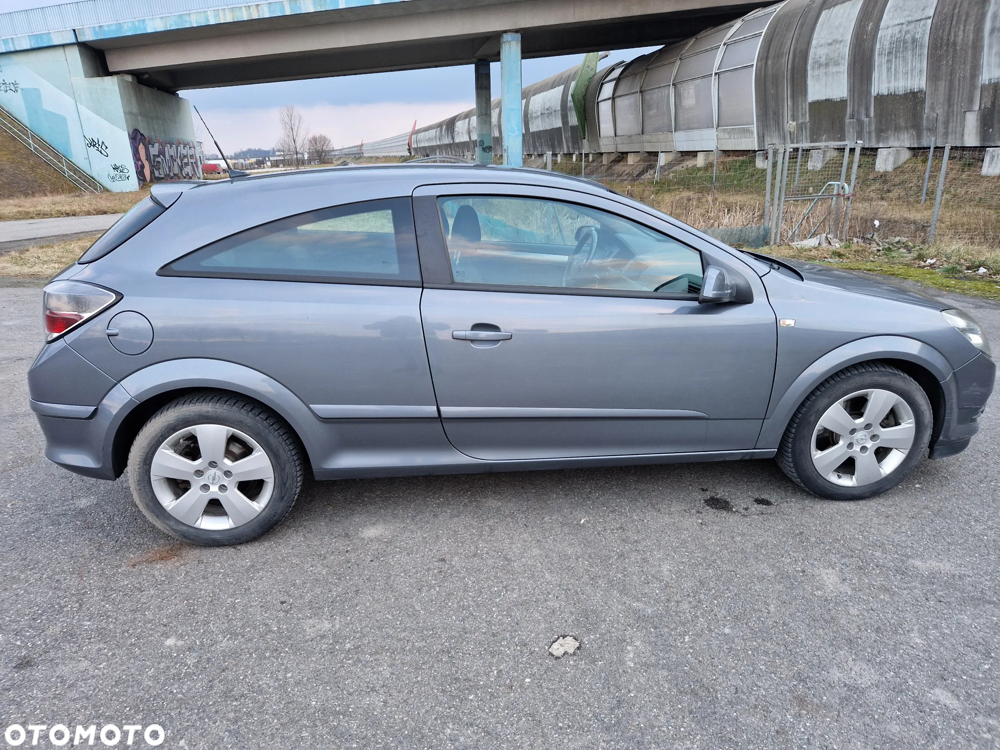 Opel Astra III GTC 1.9 CDTI Sport - 4