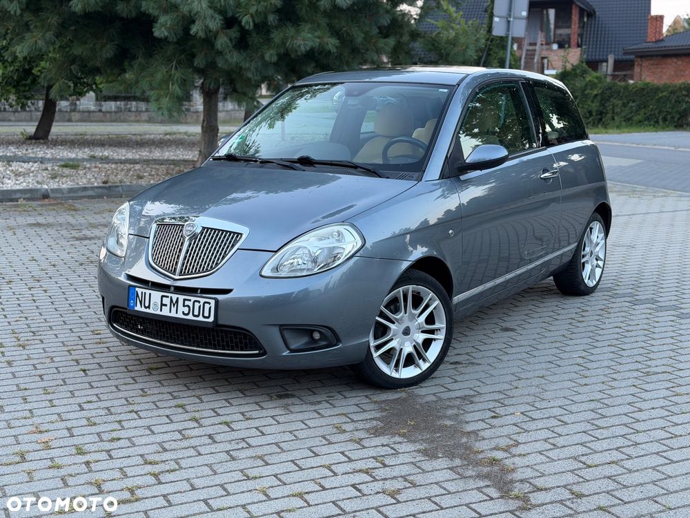 Lancia Ypsilon Y 1.4 8v Platino - 3