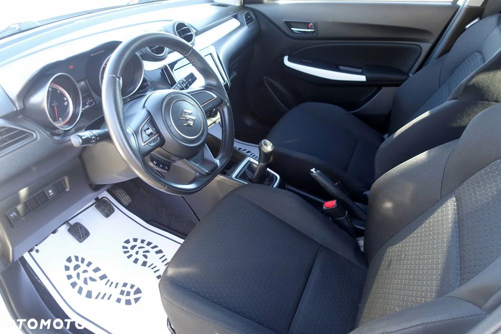 Suzuki Swift 1.2 Dualjet Allgrip Comfort - 9