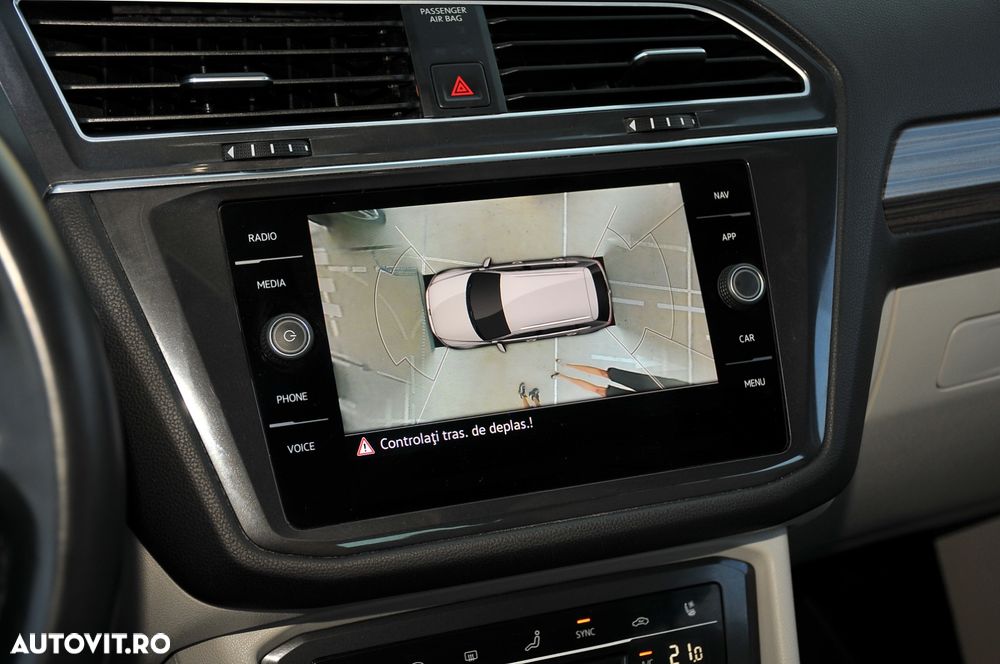 Volkswagen Tiguan 2.0 TDI SCR 4MOTION DSG Elegance - 18
