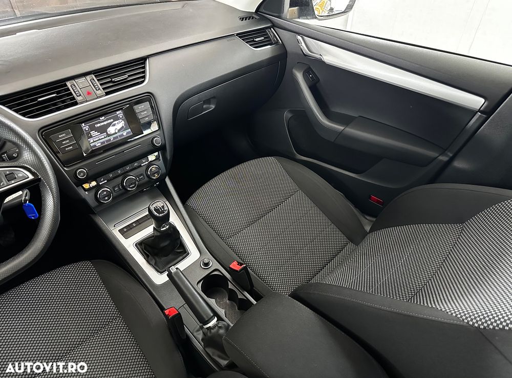Skoda Octavia 1.6 TDI (Green tec) Style - 28
